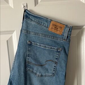 Levi's Signature Straight Fit Blue Jeans